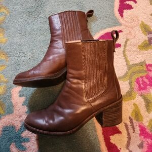 Vintage Brown Leather UGG Ankle Boots